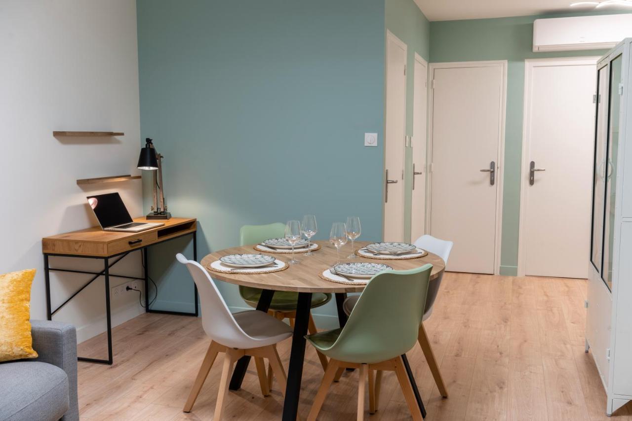 T2 De Standing Climatise Avec Parking Prive, Tram T2 T5, Hopitaux Est Apartment Bron Exterior photo